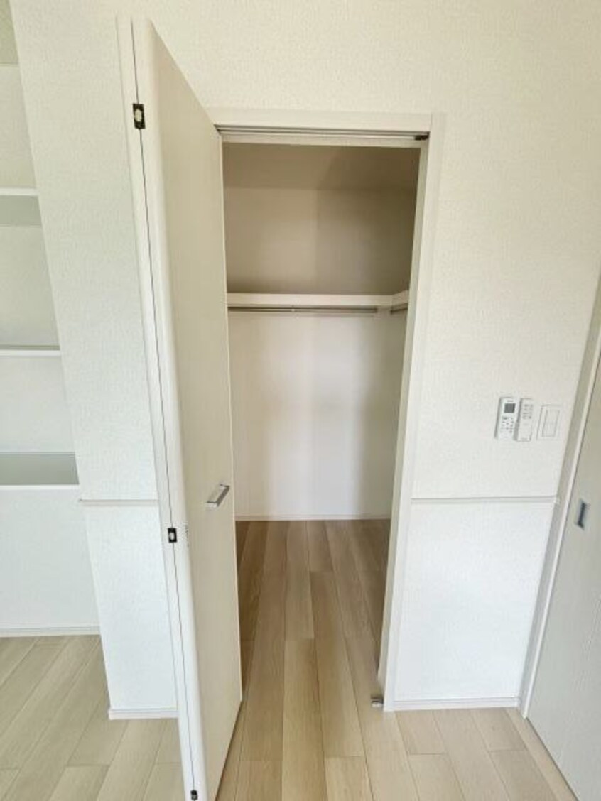  阪和線・羽衣線/紀伊駅 バス9分山村（和歌山県）下車:停歩6分 1階 1年未満