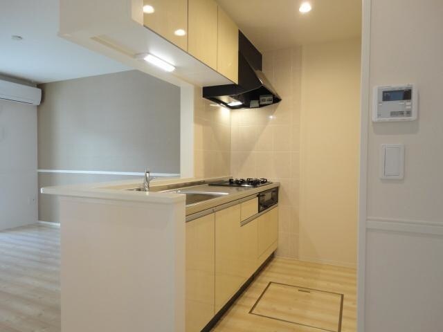  コーラルヴィラ出島Ａ