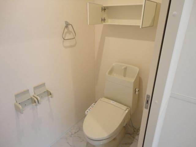  コーラルヴィラ出島Ａ