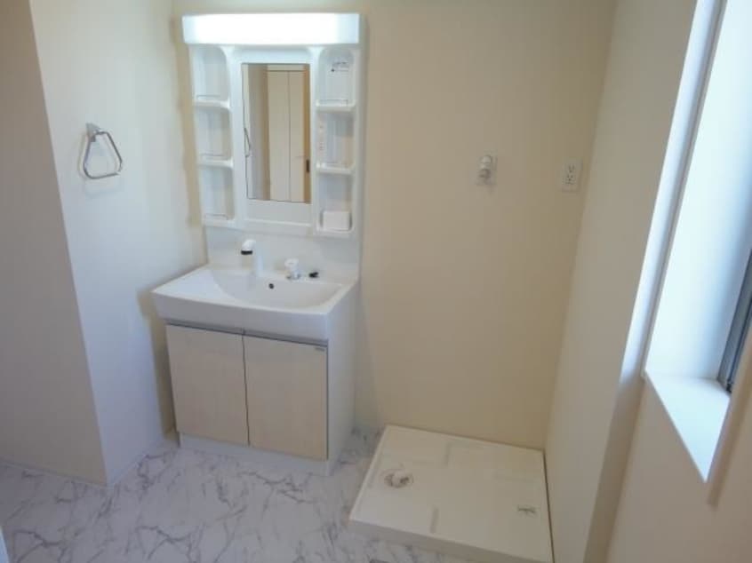  コーラルヴィラ出島Ａ