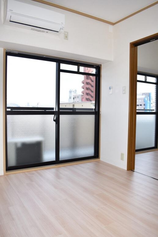  パリ・シャトー本町