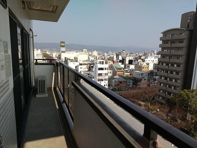  パリ・シャトー本町