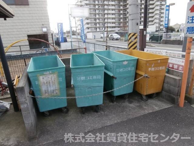  阪和線・羽衣線/紀伊駅 バス12分西安上下車:停歩2分 1階 築26年