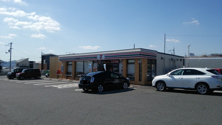 セブンイレブン 岩出根来店様(コンビニ)まで1249m 阪和線・羽衣線/紀伊駅 バス12分西安上下車:停歩15分 2階 築30年