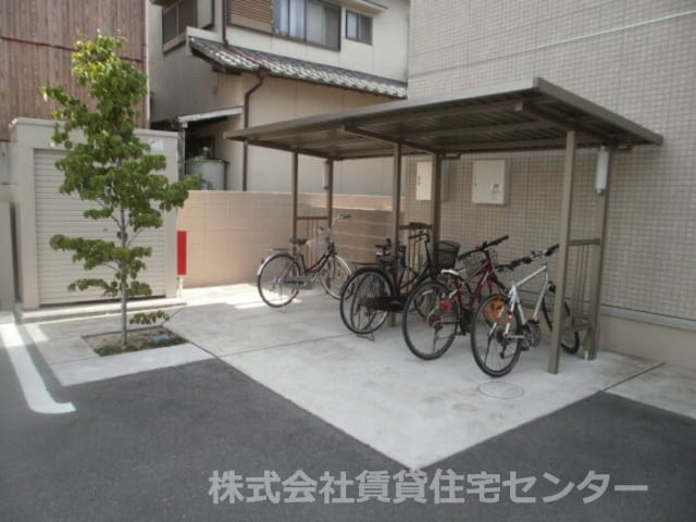  阪和線・羽衣線/和歌山駅 徒歩12分 2階 築12年