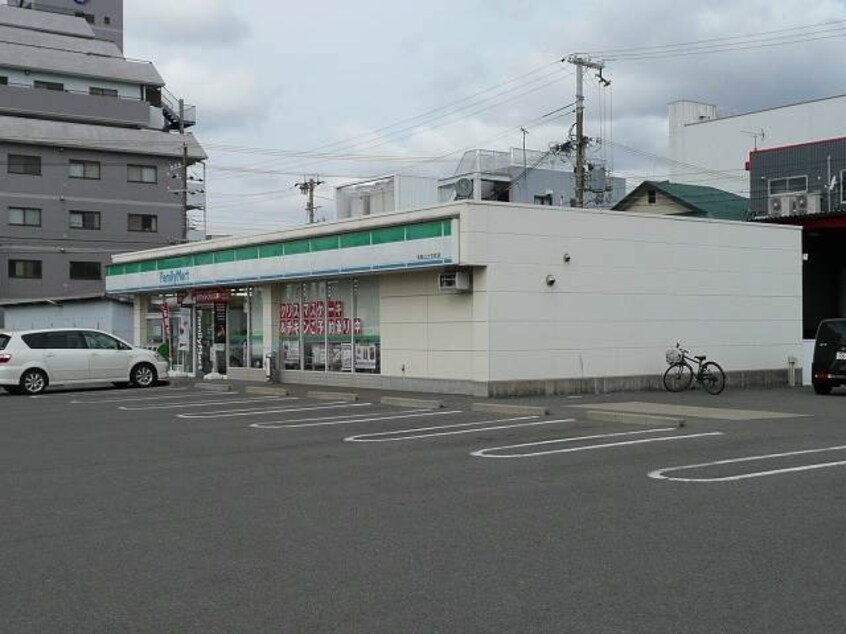 ファミリーマート和歌山土佐町店様(コンビニ)まで845m きのくに線・紀勢本線/和歌山市駅 バス18分小松原五丁目下車:停歩9分 1階 築1年