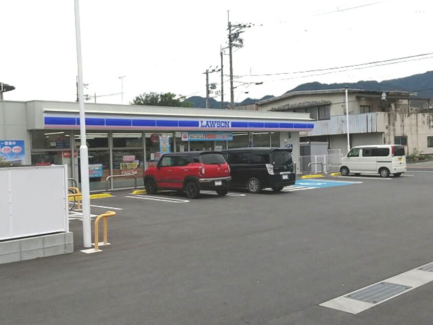 ローソン 妙寺駅前店様(コンビニ)まで473m 和歌山線/妙寺駅 徒歩8分 2階 築17年