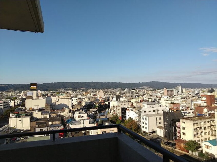 朝日プラザ三木町