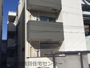  南海本線/和歌山市駅 徒歩8分 1階 築5年