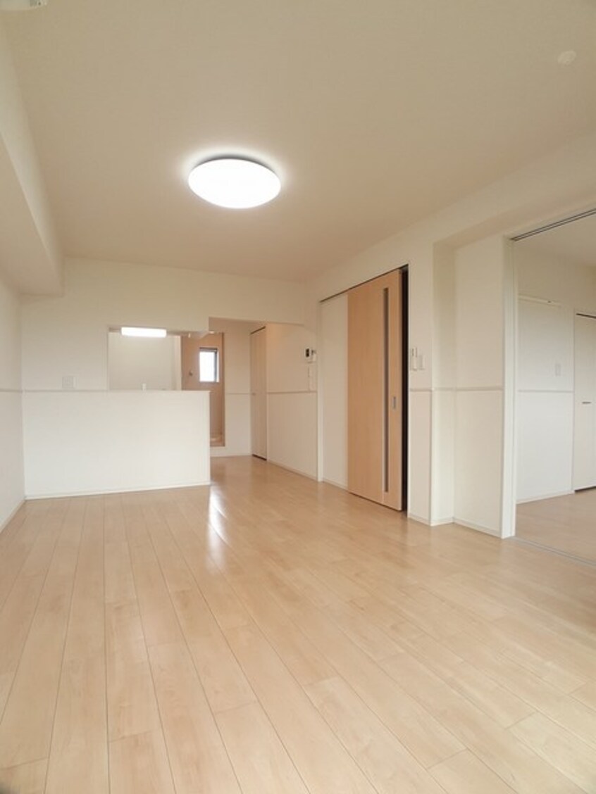  阪和線・羽衣線/紀伊駅 バス10分中黒北下車:停歩5分 2階 築8年