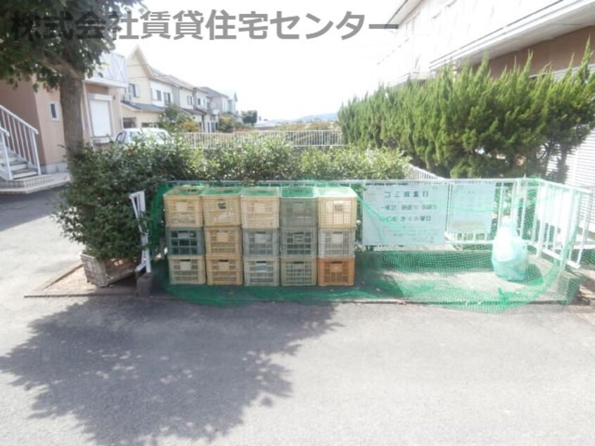  阪和線・羽衣線/紀伊駅 バス15分中迫下車:停歩7分 1階 築34年