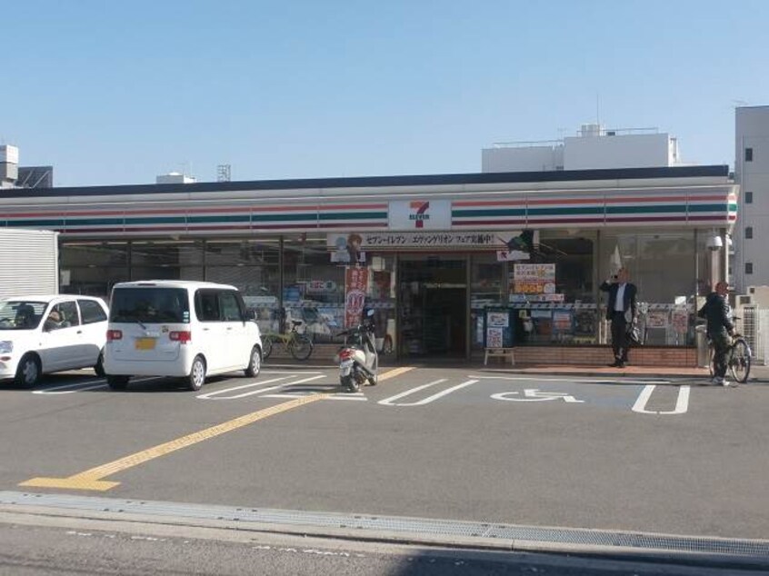 セブンイレブン和歌山美園町４丁目店様(コンビニ)まで675m 阪和線・羽衣線/和歌山駅 徒歩11分 1階 築1年