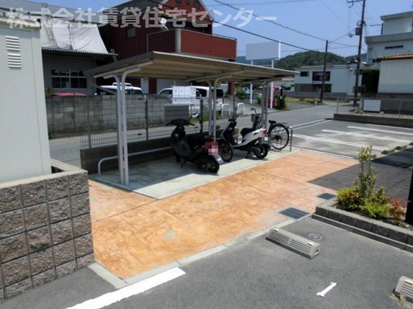  和歌山電鉄貴志川線/岡崎前駅 徒歩17分 1階 築9年