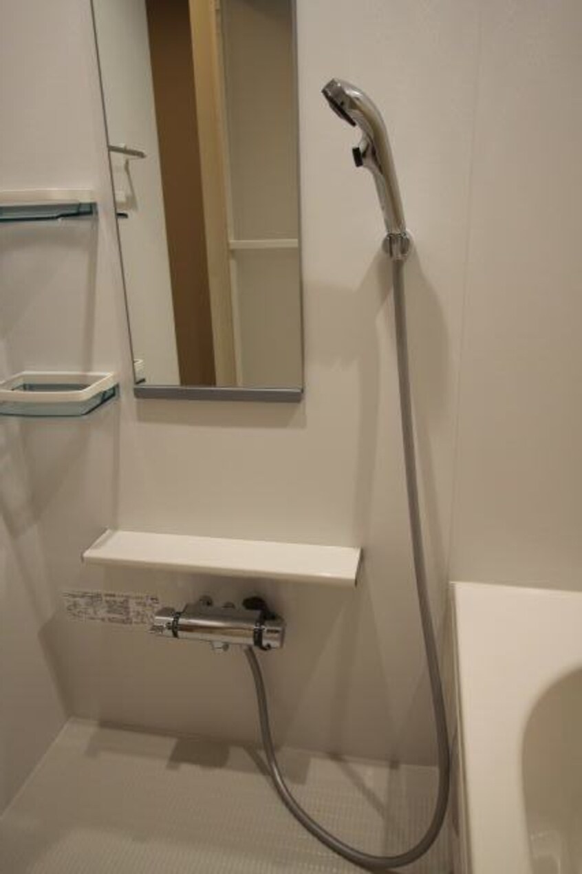 同仕様 きのくに線・紀勢本線/紀三井寺駅 バス5分競技場前下車:停歩8分 1階 建築中