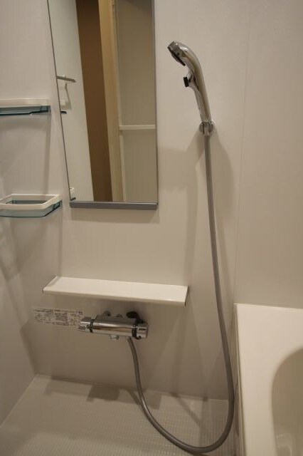 同仕様 きのくに線・紀勢本線/紀三井寺駅 バス5分競技場前下車:停歩8分 1階 建築中