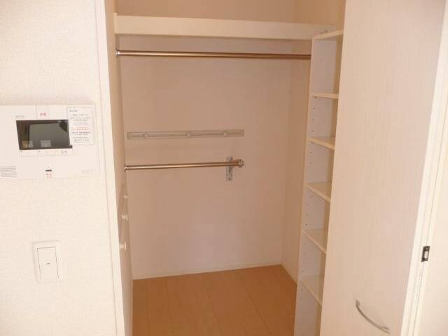  阪和線・羽衣線/和歌山駅 バス11分津屋下車:停歩1分 1階 築13年