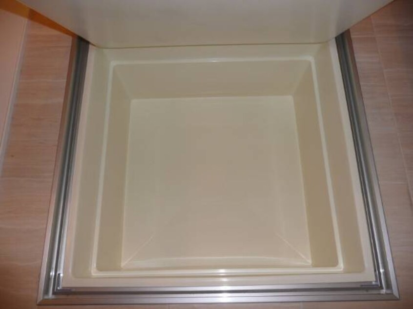  阪和線・羽衣線/和歌山駅 バス11分津屋下車:停歩1分 1階 築13年