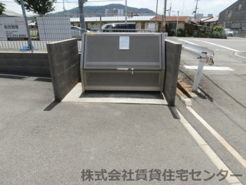  阪和線・羽衣線/和歌山駅 バス11分津屋下車:停歩1分 1階 築13年