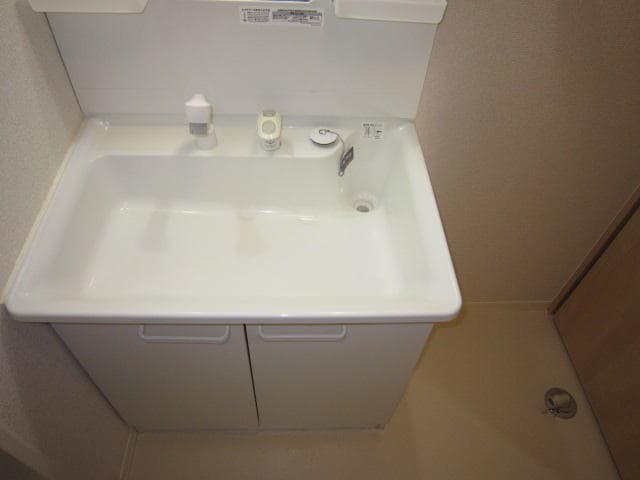  和歌山線/下井阪駅 徒歩15分 1階 築13年