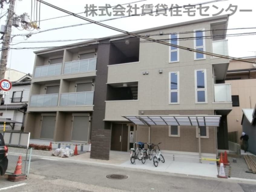  阪和線・羽衣線/和歌山駅 徒歩13分 2階 築7年