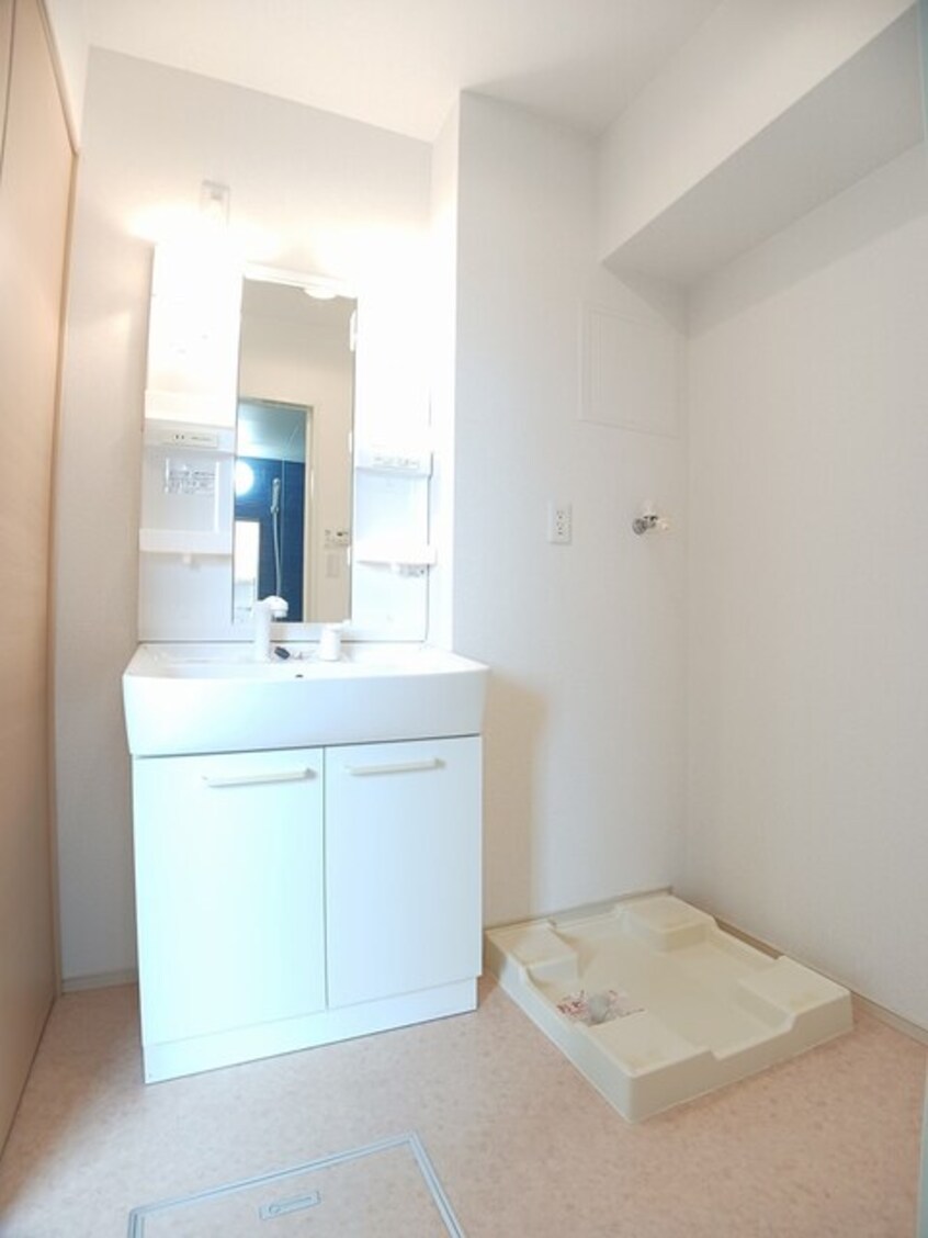  阪和線・羽衣線/紀伊駅 徒歩21分 2階 築13年