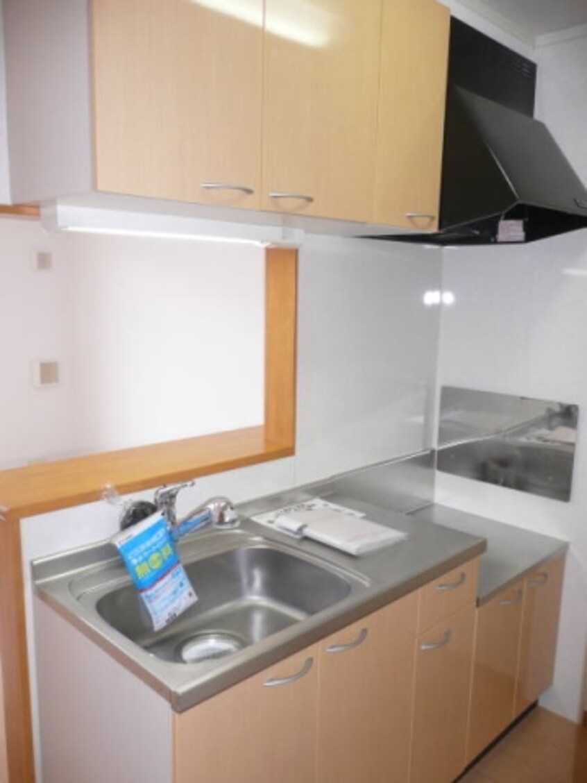  南海本線/和歌山市駅 バス16分栗栖下車:停歩7分 2階 築17年