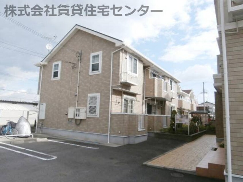  南海本線/和歌山市駅 バス16分栗栖下車:停歩7分 2階 築17年