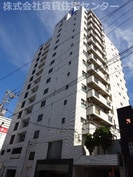 パリ・シャトー本町の外観