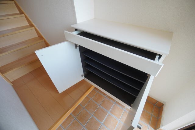 同仕様 きのくに線・紀勢本線/紀三井寺駅 徒歩12分 2階 築12年