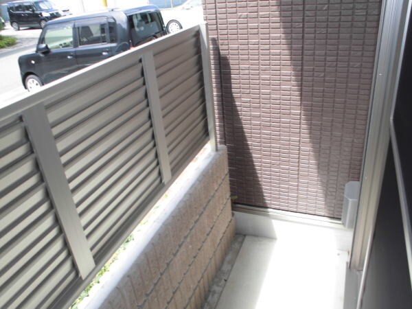 テラス 南海本線/和歌山市駅 バス22分アパート前下車:停歩3分 1階 築11年