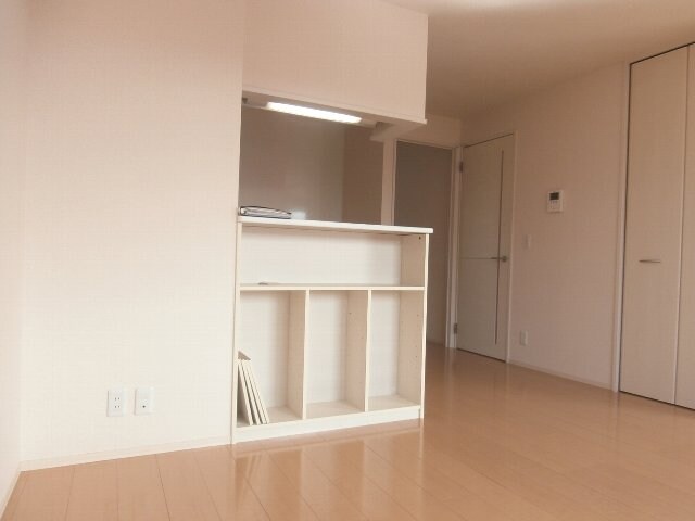 同仕様 和歌山線/和歌山駅 徒歩19分 2階 築15年