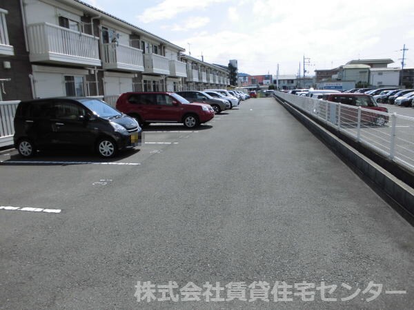  阪和線・羽衣線/和歌山駅 バス11分南中島下車:停歩11分 1階 築16年