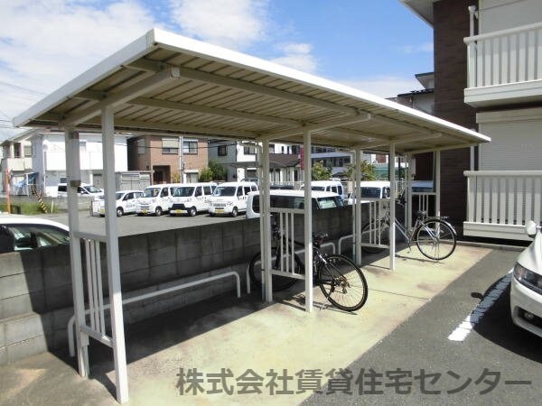  阪和線・羽衣線/和歌山駅 バス11分南中島下車:停歩11分 1階 築16年