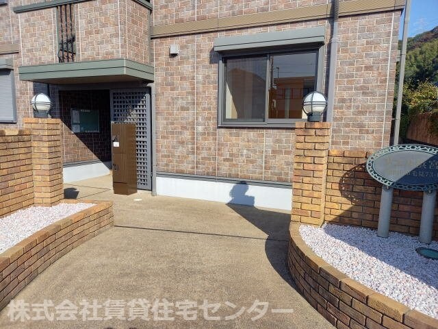  阪和線・羽衣線/和歌山駅 バス30分浜の宮下車:停歩2分 2階 築21年