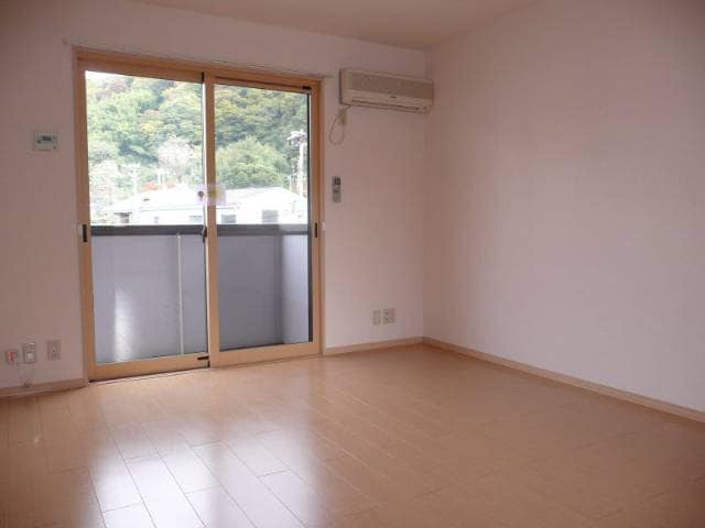  阪和線・羽衣線/和歌山駅 バス30分浜の宮下車:停歩2分 2階 築21年