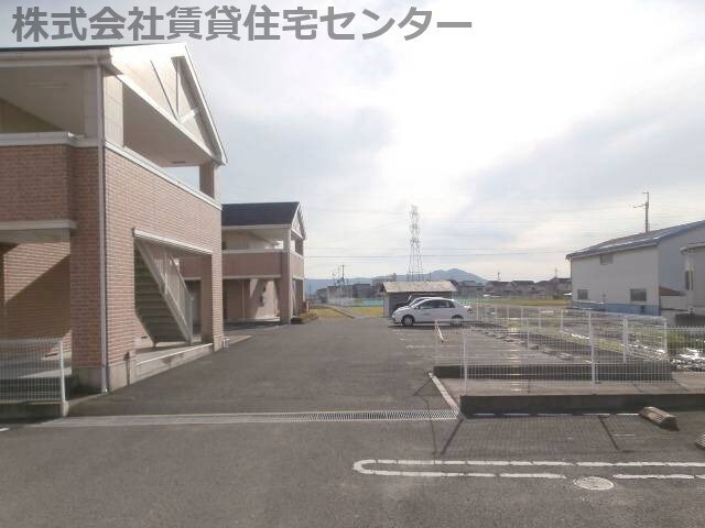  阪和線・羽衣線/紀伊駅 バス8分山村下車:停歩7分 1階 築21年