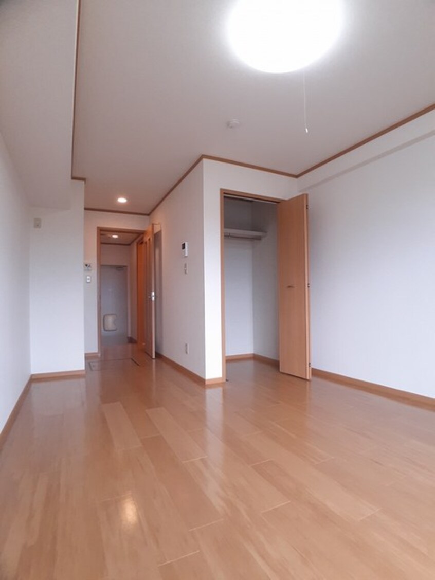  阪和線・羽衣線/紀伊駅 バス8分山村下車:停歩7分 1階 築21年