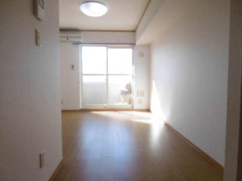  阪和線・羽衣線/紀伊駅 バス8分山村下車:停歩7分 1階 築21年