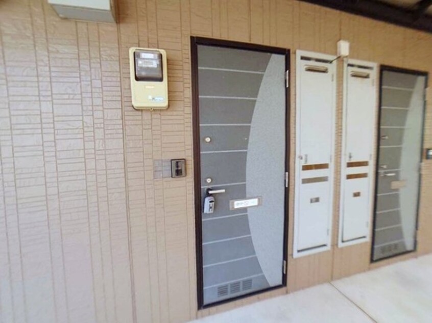  阪和線・羽衣線/和歌山駅 徒歩15分 1階 築27年