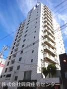 パリ・シャトー本町の外観