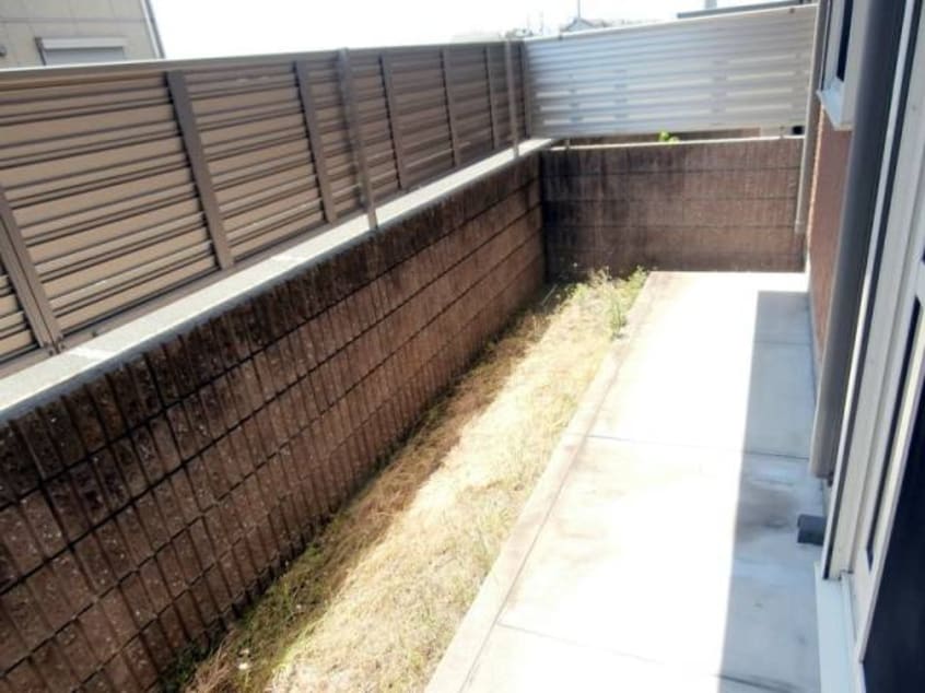 庭 阪和線・羽衣線/和歌山駅 バス10分津秦下車:停歩8分 1階 築18年