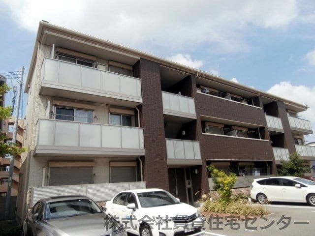  南海本線/和歌山市駅 バス6分小松原五丁目下車:停歩7分 1階 築11年