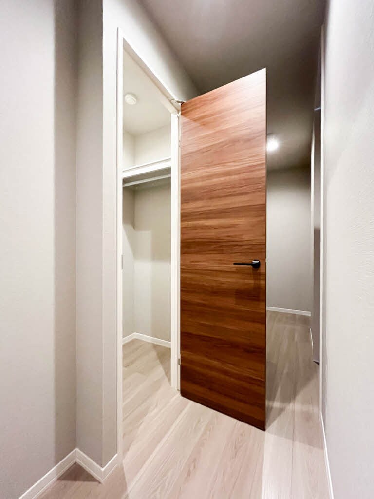  阪和線・羽衣線/和歌山駅 徒歩15分 2階 築1年