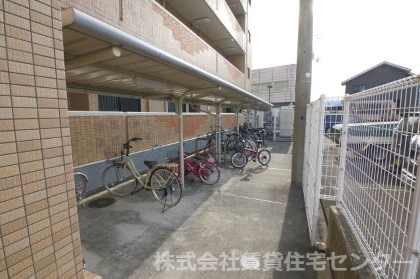  阪和線・羽衣線/紀伊駅 バス15分西安上下車:停歩8分 3階 築24年