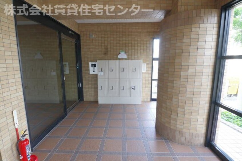  阪和線・羽衣線/紀伊駅 バス15分西安上下車:停歩8分 3階 築24年