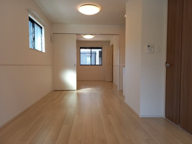 同仕様 阪和線・羽衣線/紀伊中ノ島駅 徒歩22分 1階 建築中