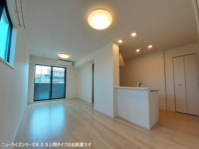 同仕様 阪和線・羽衣線/紀伊中ノ島駅 徒歩22分 1階 建築中