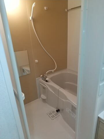  阪和線・羽衣線/和歌山駅 徒歩10分 3階 築4年