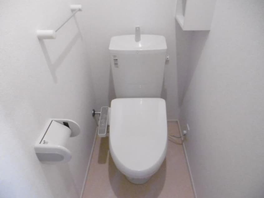  阪和線・羽衣線/紀伊駅 バス7分山村下車:停歩9分 2階 築10年