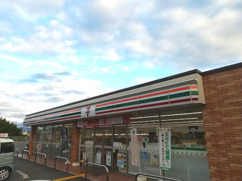 セブンイレブン 橋本河瀬店様(コンビニ)まで1473m 南海高野線/橋本駅 徒歩20分 2階 築4年